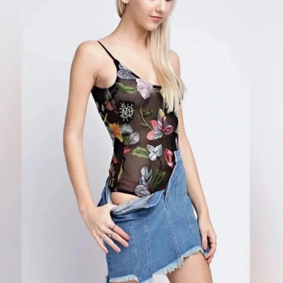 Honey Punch Semi Sheer Black/Floral Embroidered Bodysuit, Spaghetti Straps, Sz S - Picture 3 of 14